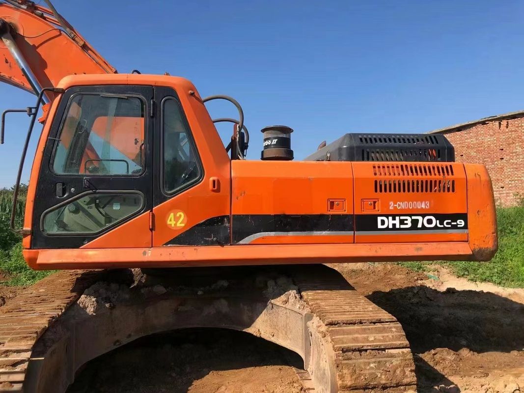 37 طن حفرة مستعملة جاهزة للعمل وذات خبرة مستعملة كوريا مستوردة دوسان DH370LC-9 في حالة جيدة