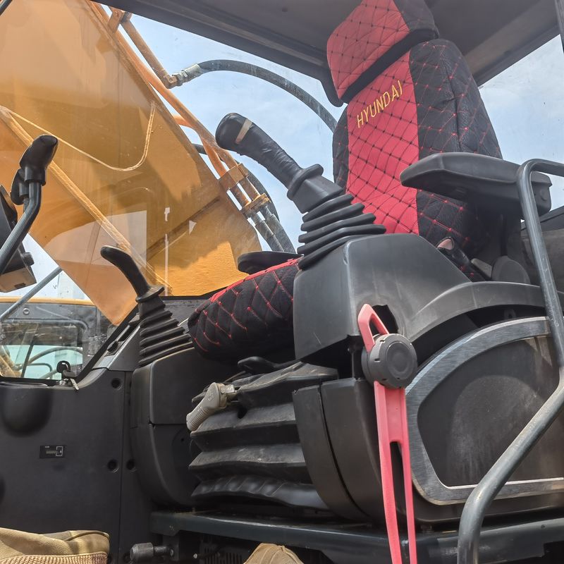 30 طن جاهز للعمل وذو خبرة مستعملة كوريا مستوردة هيونداي DH305LC-9
