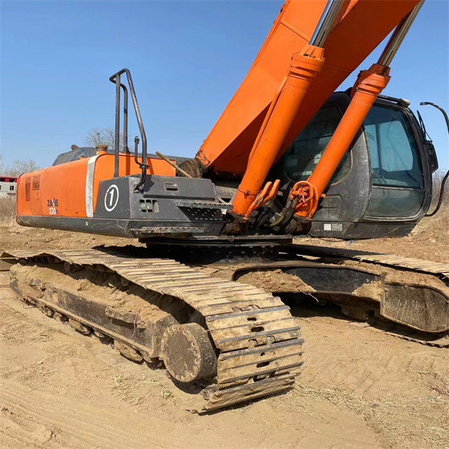 31.5 طن حفرة مستعملة جاهزة للعمل ومختبرة مستعملة اليابان المستوردة هيتاشي ZX 330-3G في حالة جيدة