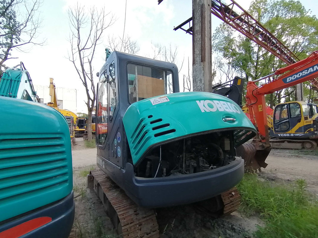 30.5kN KOBELCO SK60-C حفرة الجهاز الوزن 5.95t طاقة المحرك 42.4kW