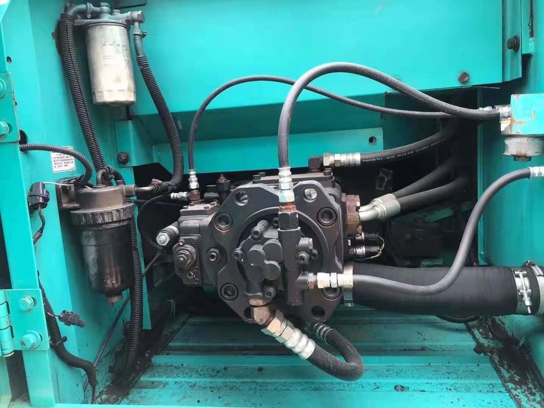 محفرة كوبيلكو SK200 المستخدمة للبيع