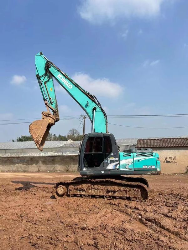 الحفارات المستحوذ عليها Kobelco Sk200 8 Super X Yn12 الوزن 21.8t 118kW قوة المحرك