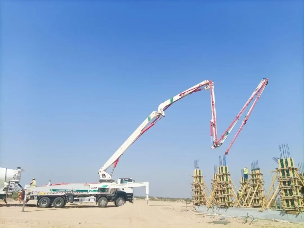 6×4 أو 8×4 محرك جاهز للعمل XCMG. HB37A 37 متر شاحنة مضخة الخرسانة لتسليم الخرسانة وصبها
