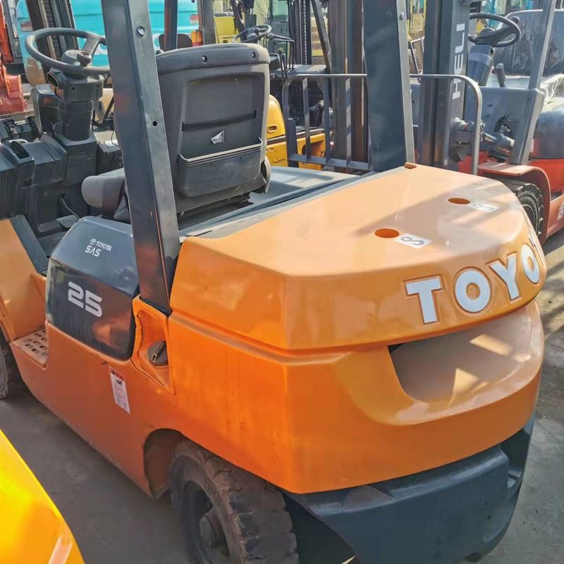 اليابان الشاحنة الكهربائية المدمجة TOYOTA 2.5 طن الشاحنة طاقة المحرك