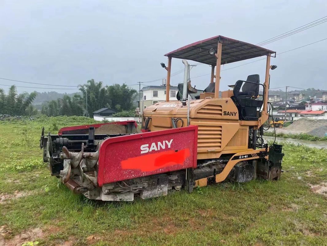 نصف مقطورة ذات محورين منخفضة SANY DTU95C شائعة لنقل حمولات ثقيلة أو كبيرة الحجم