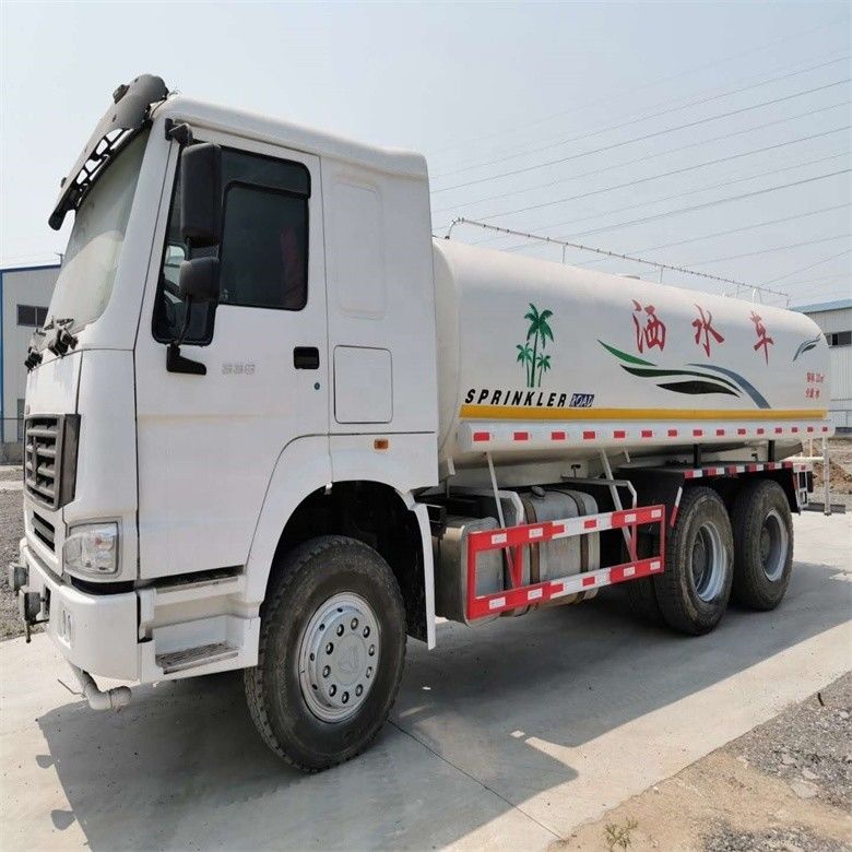 شاحنة الصينية HOWO 6x4 شاحنة المياه 12-16m مساحة الرش 25000kg وزن المركبة الإجمالي