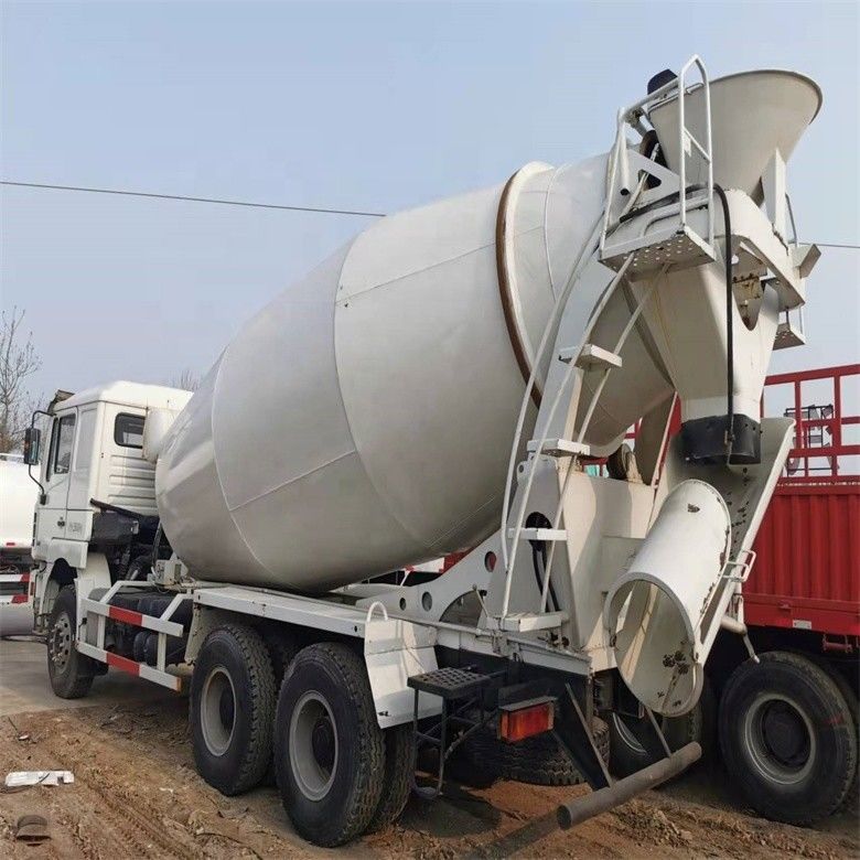 شاكمان F3000 ثاني اليد شاحنة خلاط الخرسانة مع 20r / min خليط طبل سرعة