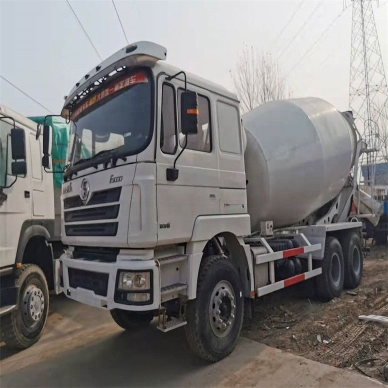 شاكمان F3000 ثاني اليد شاحنة خلاط الخرسانة مع 20r / min خليط طبل سرعة
