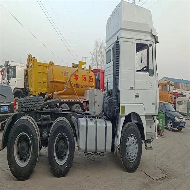شاكمان 6 × 4 ADE X3000 مع مقعد السائق العادي والتحويل اليدوي