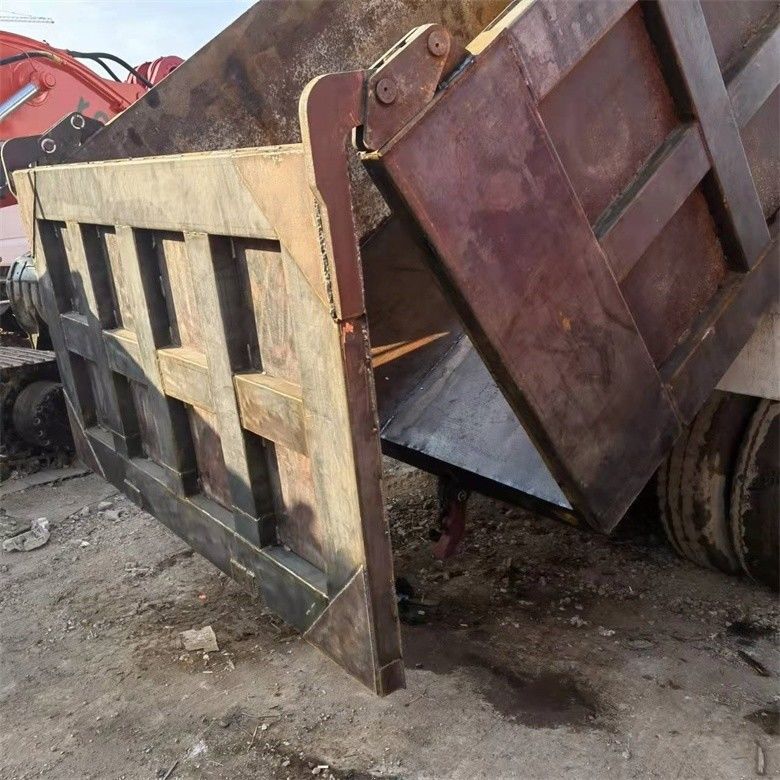 نظام الوسائط المتعددة المستخدم HINO 6 * 4 ثقيلة 700 شاحنة قمامة للبناء الثقيل