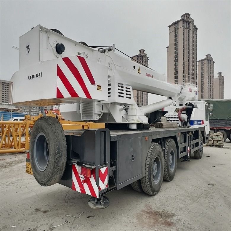 الرافعة المتنقلة ذات العجلات Zoomlion QY25V ذات 20 طن مع 3000-4000 ساعة عمل