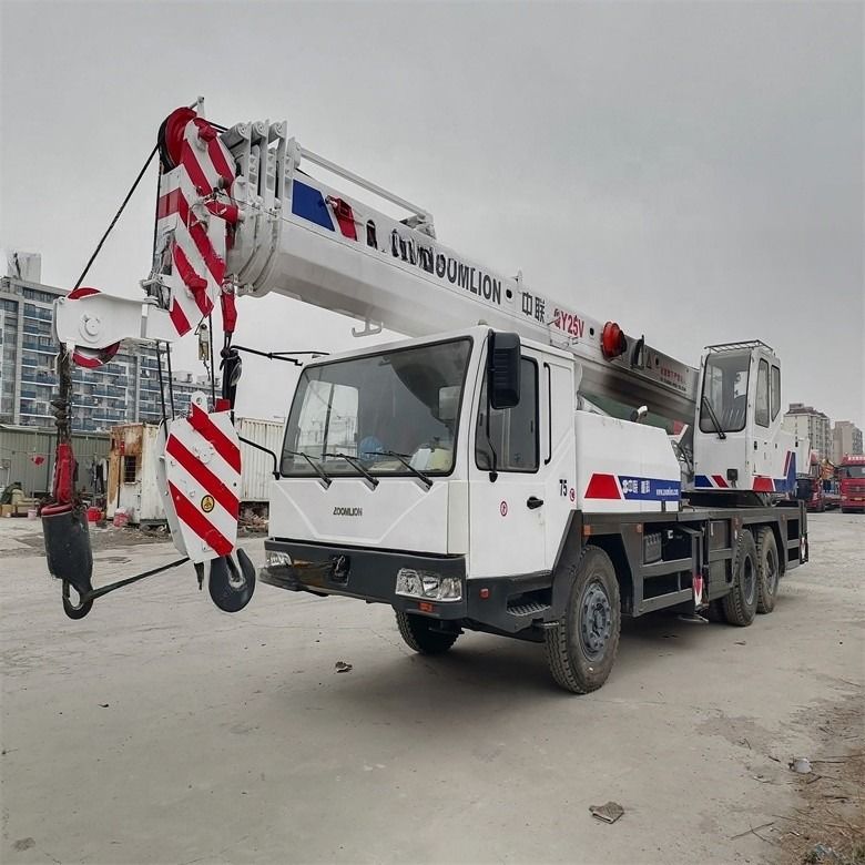 الرافعة المتنقلة ذات العجلات Zoomlion QY25V ذات 20 طن مع 3000-4000 ساعة عمل