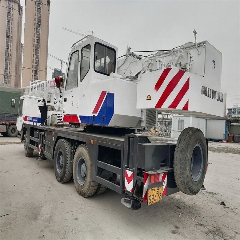الرافعة المتنقلة ذات العجلات Zoomlion QY25V ذات 20 طن مع 3000-4000 ساعة عمل