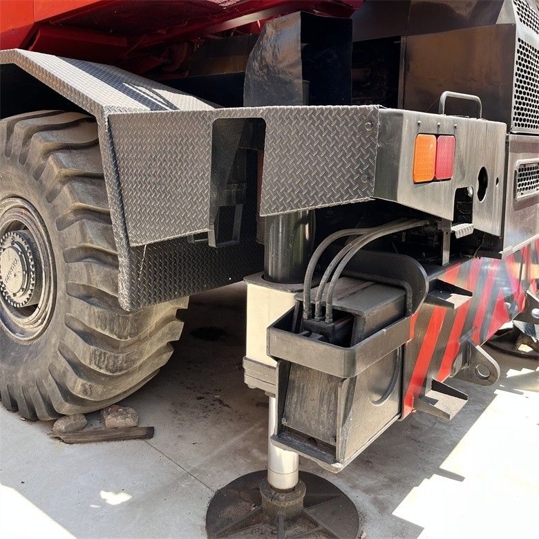 139.8kw قوة إجمالية Tadano TR-500EX رافعة مستعملة بقدرة 50 طن و 250L سعة الوقود