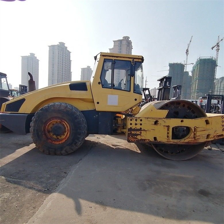 شعبية كبيرة تتمتع بها BW 226DH-4 Compactor Bomag مع 2000-2100 ساعة عمل