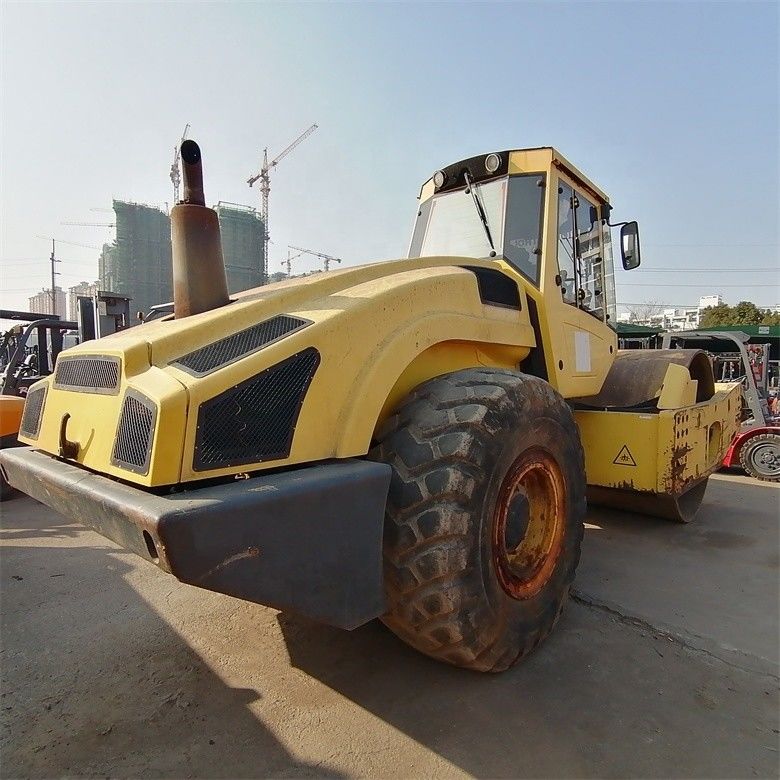 شعبية كبيرة تتمتع بها BW 226DH-4 Compactor Bomag مع 2000-2100 ساعة عمل