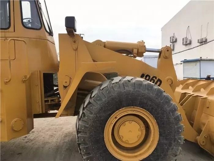 محمولة من نوع Cat 966D اليابانية ذات الطاقة العالية في حالة جيدة للعمل الثقيل