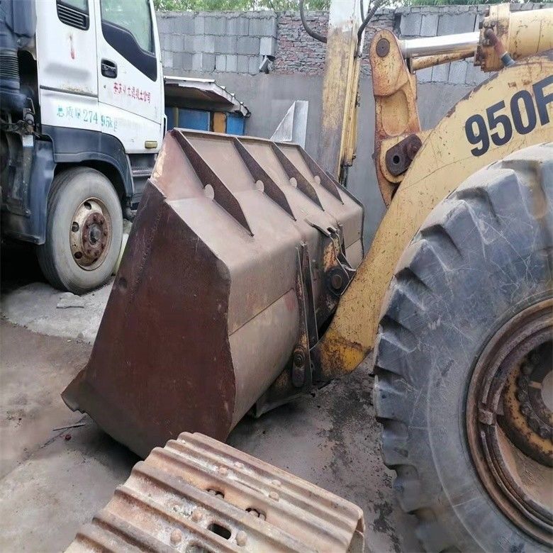 كاتربيلر 950 إف 17 طن محمول عجلات مع 6.6L التشغيل و 3200-3300 ساعات عمل