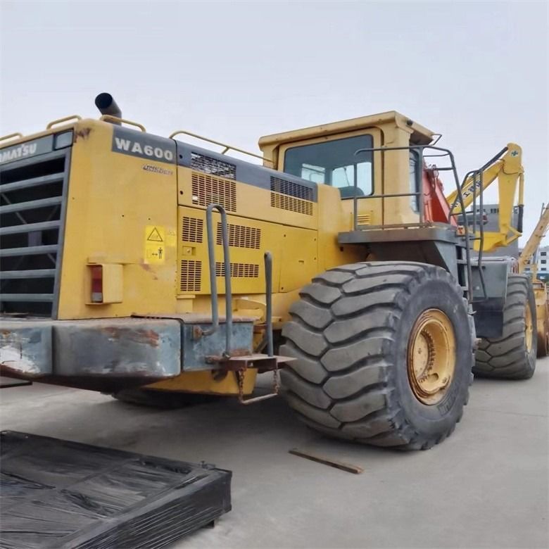 ساعات عمل منخفضة WA600-6 محمل عجلات من اليابان مع وزن الجهاز من 44000-44500 كجم