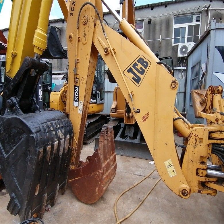 مضخة هيدروليكية أصلية مستعملة JCB 3CX محمول الحفر الخلفي 6.07 طن الحمولة الاسمية في حالة جيدة
