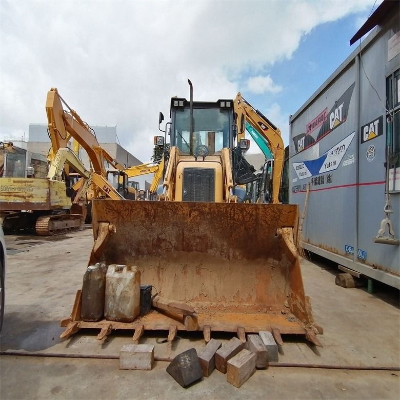 مضخة هيدروليكية أصلية مستعملة JCB 3CX محمول الحفر الخلفي 6.07 طن الحمولة الاسمية في حالة جيدة