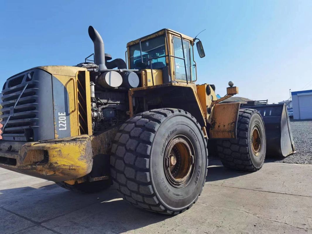 نوع القيادة 4WD المحمول المستخدم فولفو L220E تصميم أصلي عجلة سكيدي ستير محمول متحرك نوع