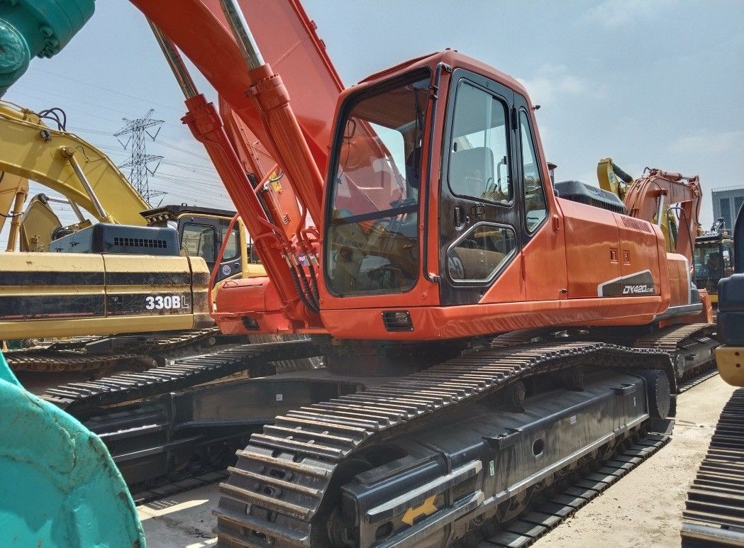 حفارة زاحفة مستعملة من طراز Doosan DX420LC-9C للبيع – حفارة مستعملة عالية الجودة