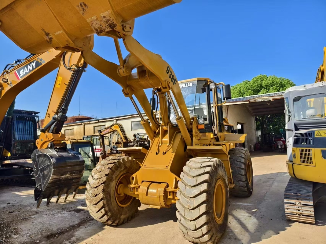 شاحنة عجلات CAT 938F المستخدمة للبيع